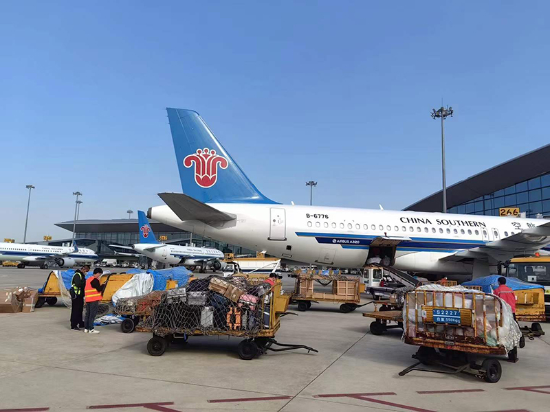 望牛墩镇到和田空运公司-航空